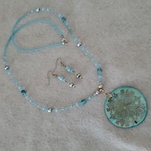 💥4 for $20💥Handmade Blue Round Abalone Necklace and Earrings